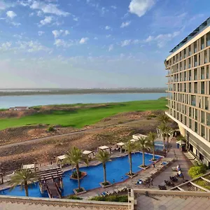 4* فندق راديسون بلو، جزيرة ياس